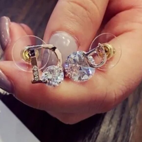 Asymmetrical Exquisite Earrings with Imitation Diamonds Shiny Women's Jewelry - Picture 5 of 6